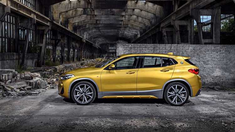 Отличия в интерьере BMW X1 и X2: материалы отделки и организация пространства