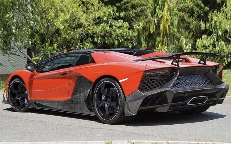 Максимальная скорость: что достигают BMW и Lamborghini?