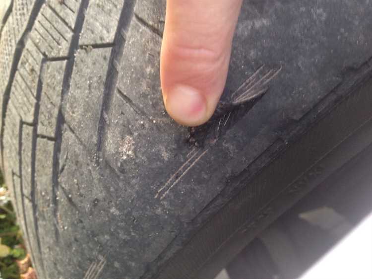 Что обозначает колесо на панели в audi