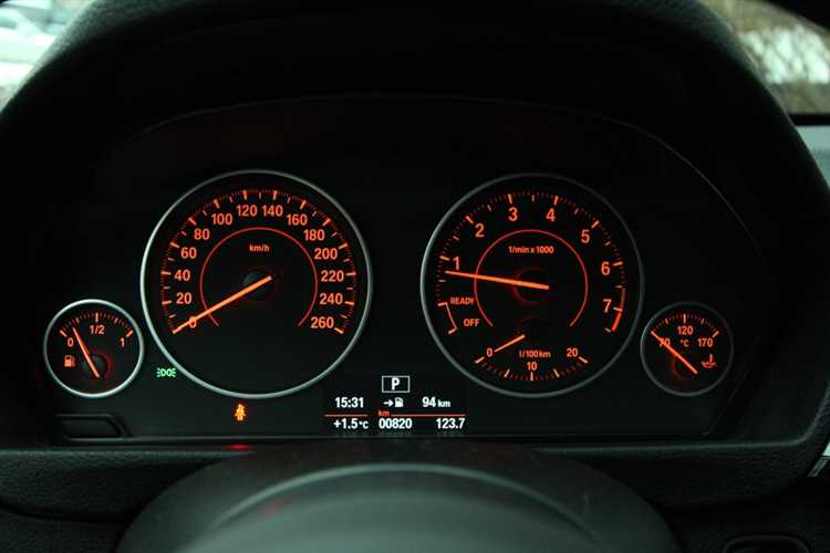 Снятие панели приборов BMW F30 для замены подсветки