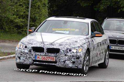 Как стоимость BMW F30 SE 2012 года изменялась с момента выхода на рынок