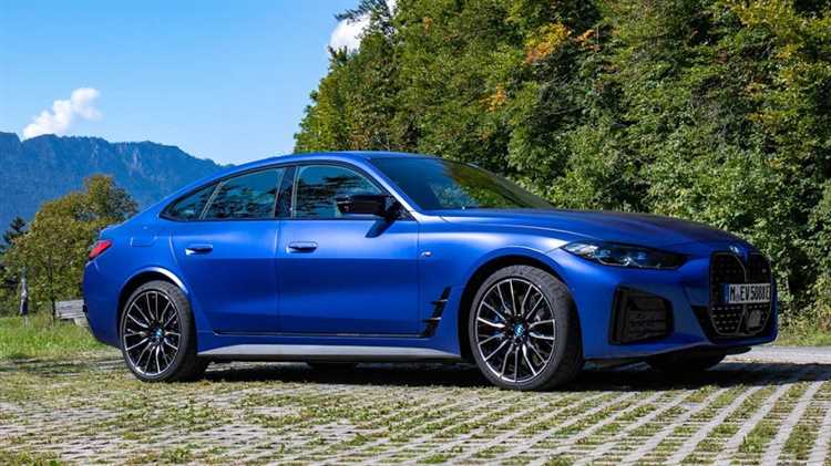 Какой стартовый ценник у BMW i4 в 2025 году?