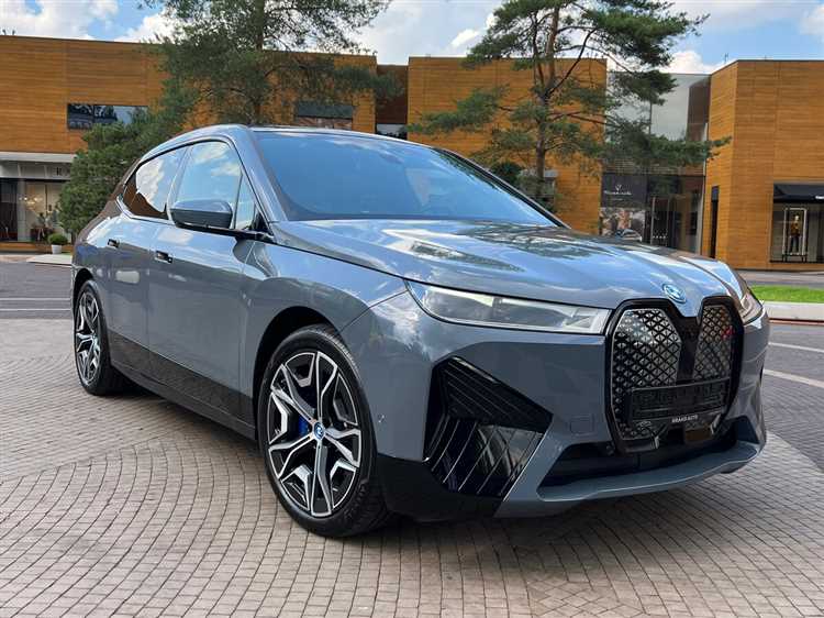 Что влияет на стоимость BMW i9 в России в 2025 году