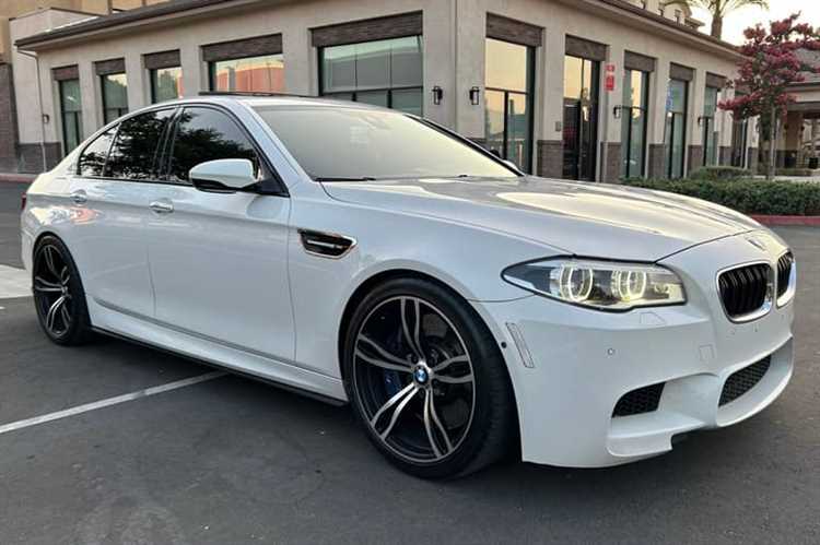 Цены на BMW M5 F10 в зависимости от года выпуска и пробега