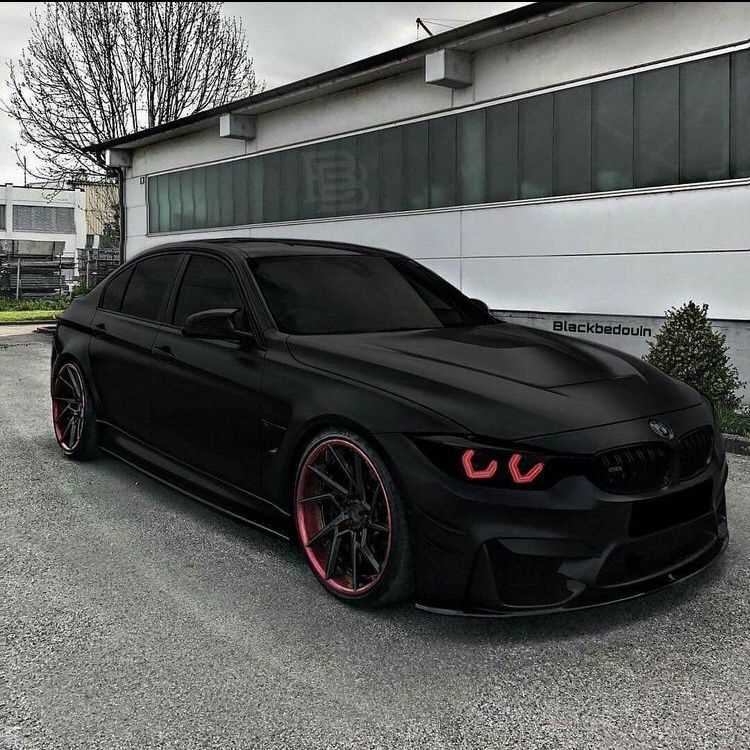 Какая цена на BMW черного цвета в зависимости от модели?