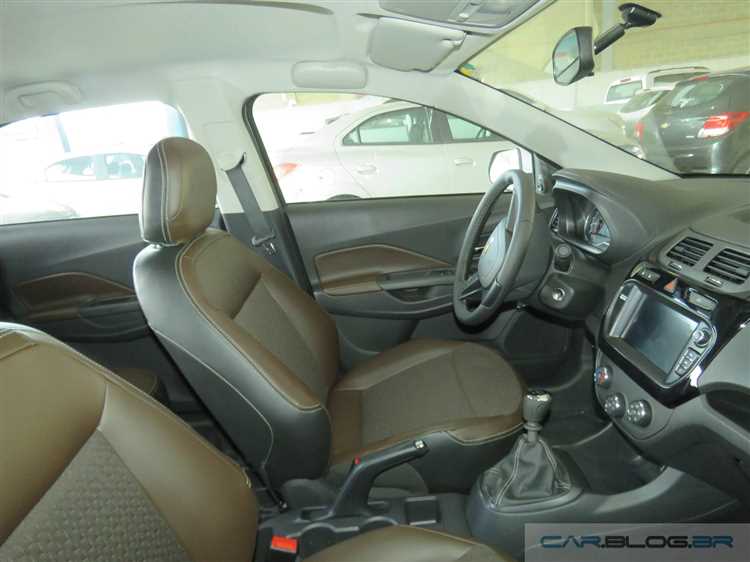 Сравнение стоимости новых и подержанных автомобилей Chevrolet Cobalt в 2012 году