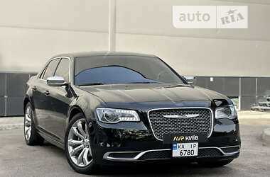 Основные факторы, влияющие на цену Chrysler 300C в 2025 году