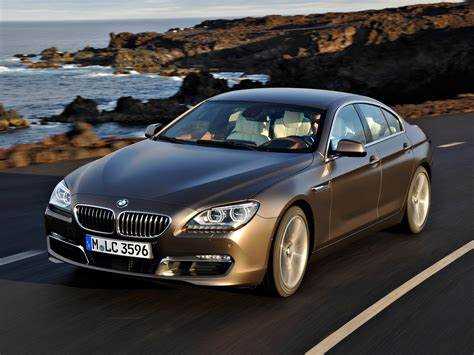 Сравнение цен на джипы BMW 2025 года в базовой и максимальной комплектации