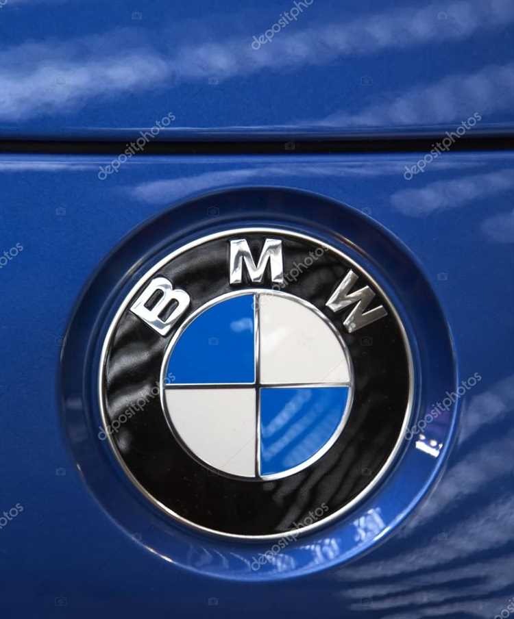 Сколько стоит значок bmw