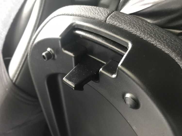 Особенности работы с пластиковыми деталями подлокотника BMW F07
