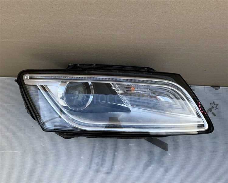 Освобождение фар от пластиковых защелок и винтов