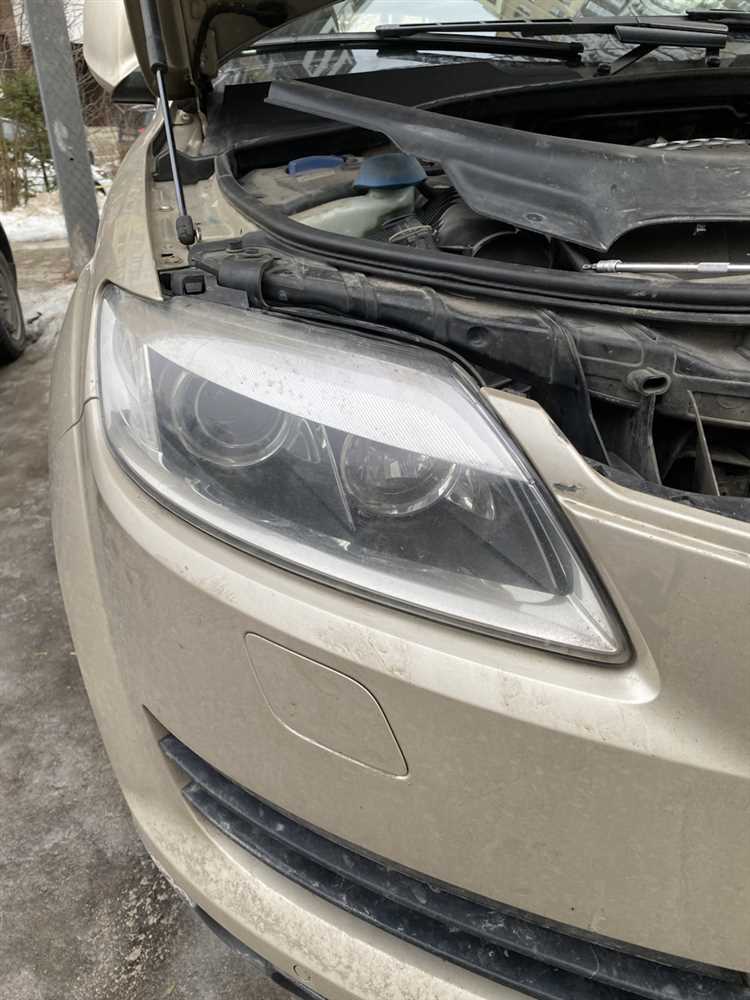 Как снять фару audi q7 4m