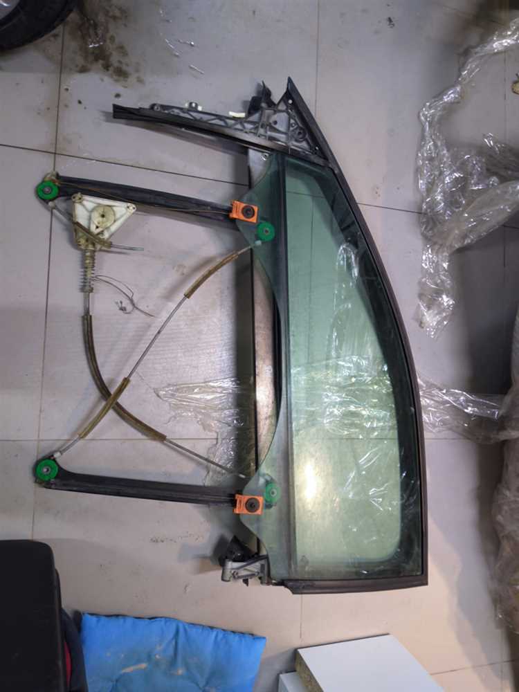 Инструменты, необходимые для демонтажа крышки подлокотника