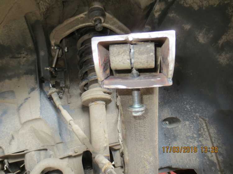 Особенности демонтажа переднего подкрылка с левой и правой стороны