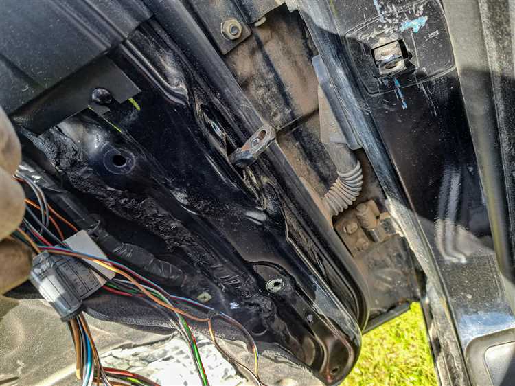 Как снять ручку двери bmw e39