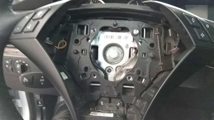Как снять руль bmw e60