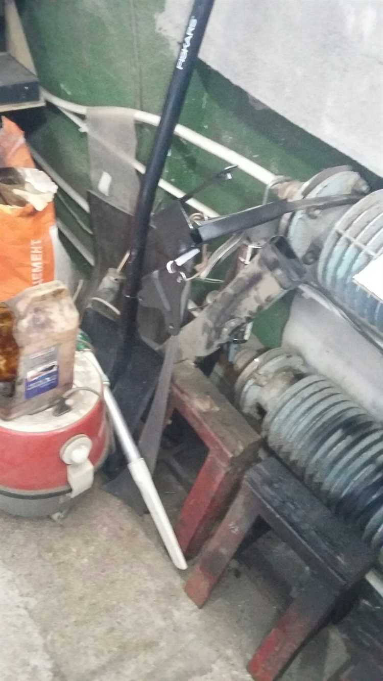 Какие признаки указывают на поломку расширительного бачка