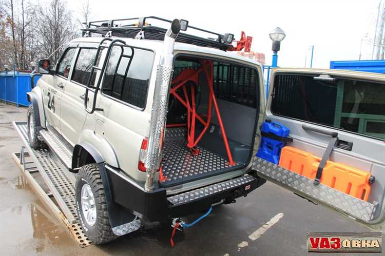 Регулярный уход за молдингом после установки