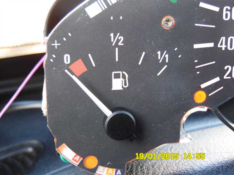 Каким образом перемещение поплавка влияет на показания прибора