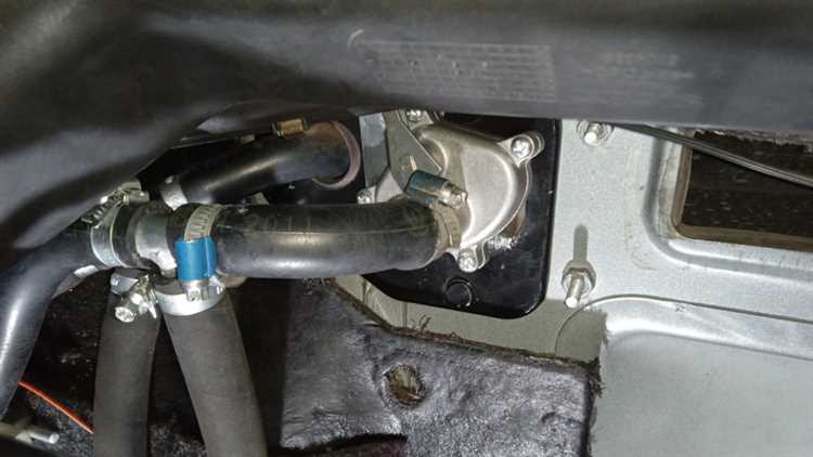 Как добраться до корпуса радиатора печки без снятия панели