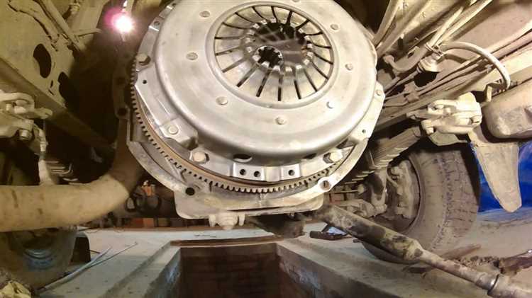 Извлечение внутренних компонентов раздаточной коробки