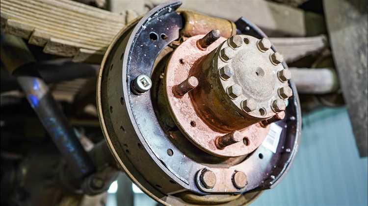 Проверка зазора между колодками и тормозным барабаном