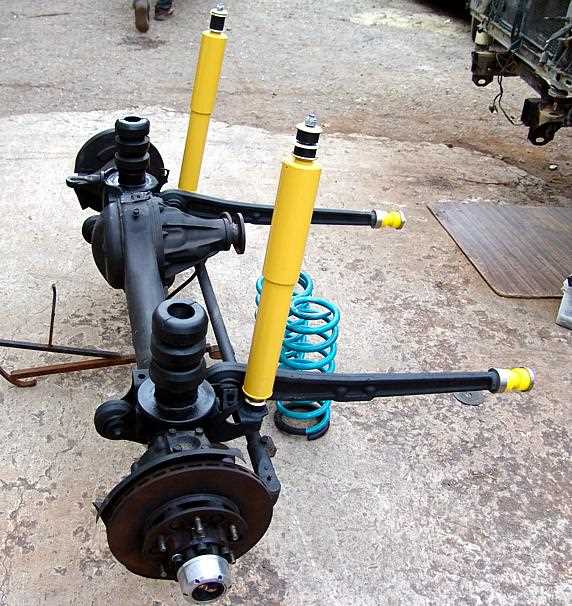 Процесс установки проставок на рессоры УАЗ 469