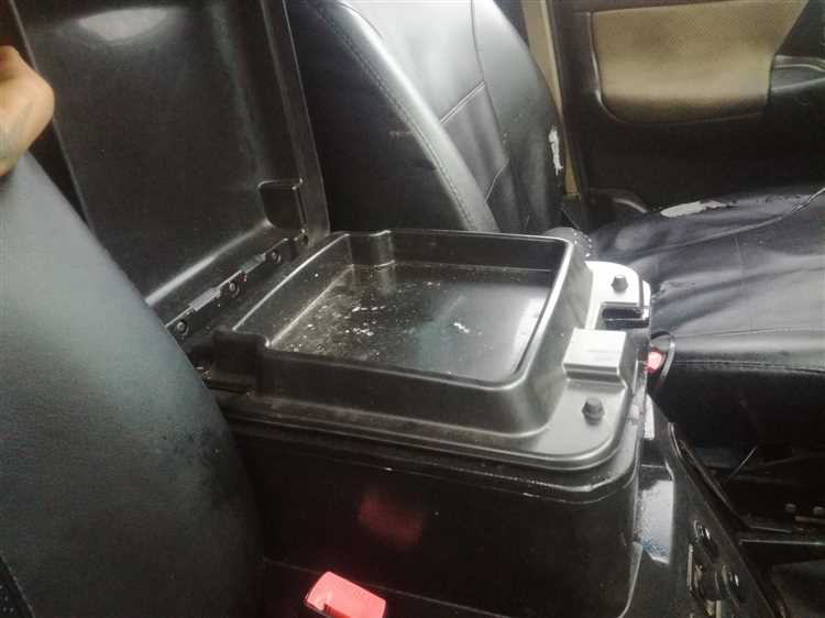 Оптимизация расположения подлокотника для водителя и пассажира