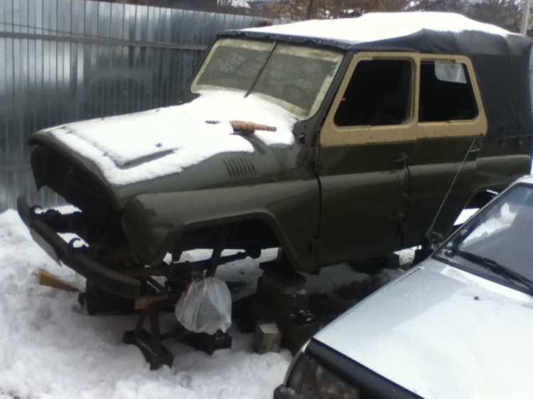 Что делать, если петля прикипела или заржавела