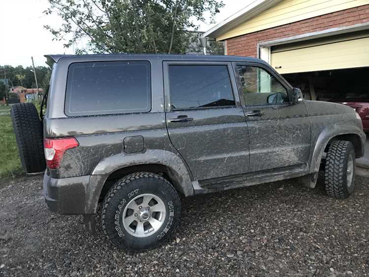 Как установить спойлер на уаз патриот