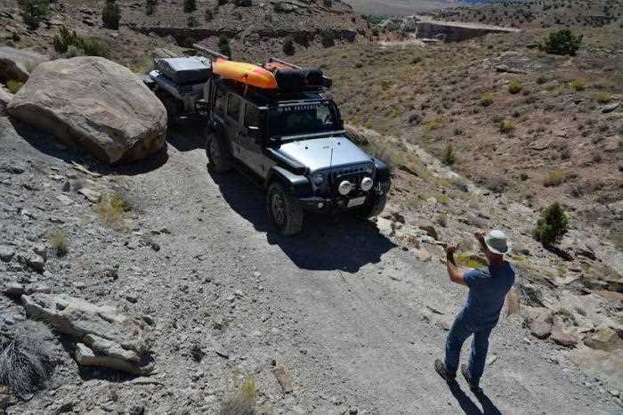 Демонтаж штатной крышки ступицы и проверка резьбы