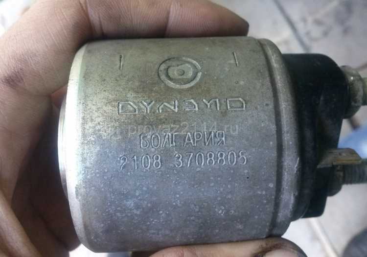 Расположение стартера в моторном отсеке ВАЗ 2114