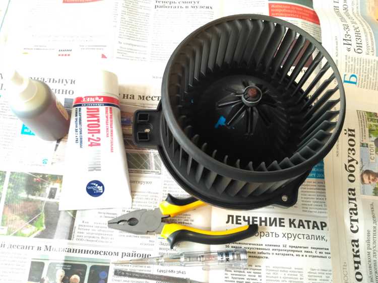 Пошаговый процесс снятия старого моторчика печки