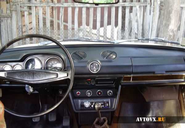 Использование мультимедийной системы вместо штатных часов