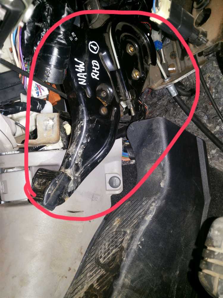 Как включить ручник