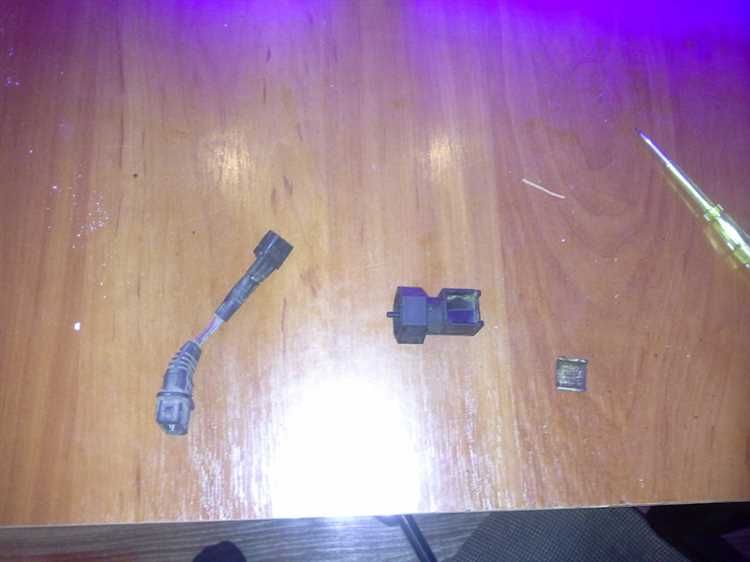 2. undefinedПроверка наличия шланга или трубки</strong>. Датчик подключается к системе через шланг или трубку, через которые поступает атмосферный воздух. Ищите шланг диаметром около 5-10 мм, который соединяется с датчиком. Это поможет быстро найти его среди других компонентов двигателя.»></p>
<p>3. <strong>Обращение к сервисной документации</strong>. Каждый автомобиль имеет индивидуальные особенности, и расположение датчика может отличаться в зависимости от марки и модели. Лучше всего обратиться к руководству пользователя или схеме расположения датчиков для точного нахождения ЗАЗ Сенс.</p>
<p>4. <strong>Использование диагностического оборудования</strong>. Если визуальный осмотр не дал результатов, можно подключить автомобиль к диагностическому оборудованию OBD-II. Оно покажет точную информацию о состоянии датчика, что поможет в его поиске.</p>
<p>5. <strong>Наблюдение за соединением с проводкой</strong>. Датчик обычно подключен к электрической сети автомобиля. Проследите путь проводки, начиная с блока управления двигателем, чтобы локализовать датчик.</p>
<h2>Что влияет на точность показаний датчика абсолютного давления заз сенс</h2>
<p><img decoding=