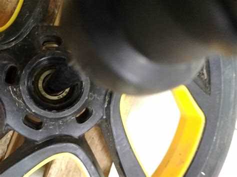 Снятие старого и установка нового подшипника в трамблер