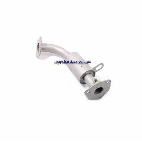 Для начала работы потребуется точно определить место разреза. Лучше всего разрезать катализатор вдоль его корпуса, чтобы минимизировать риск повреждения внутреннего наполнителя. Важно делать это плавно, чтобы избежать перегрева и появления трещин. Соблюдение этих правил поможет не только безопасно провести работу, но и сохранить качество выхлопной системы.