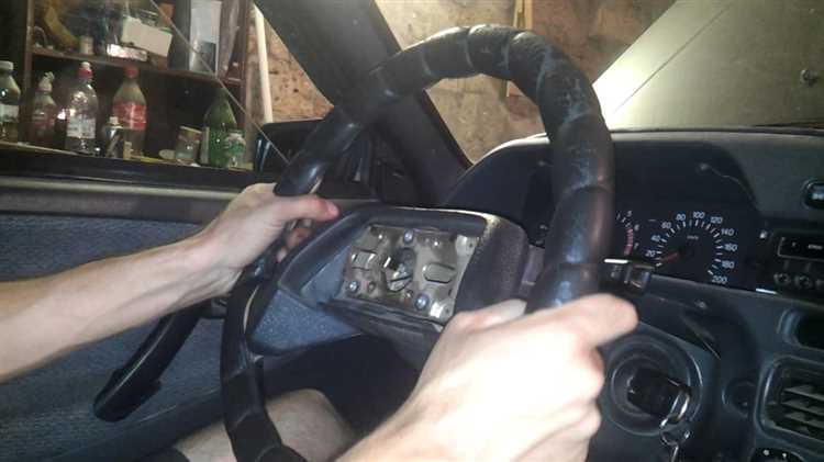 Откручивание центральной гайки руля