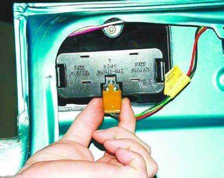 Как снять задние накладки ваз 2110