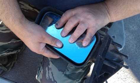 На что обратить внимание при снятии пластиковых защёлок