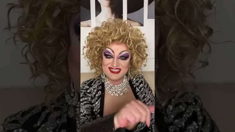 Естественная текстура кожи Заза Наполи без макияжа