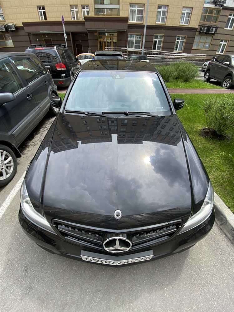 Где лежит руководство в mercedes w204
