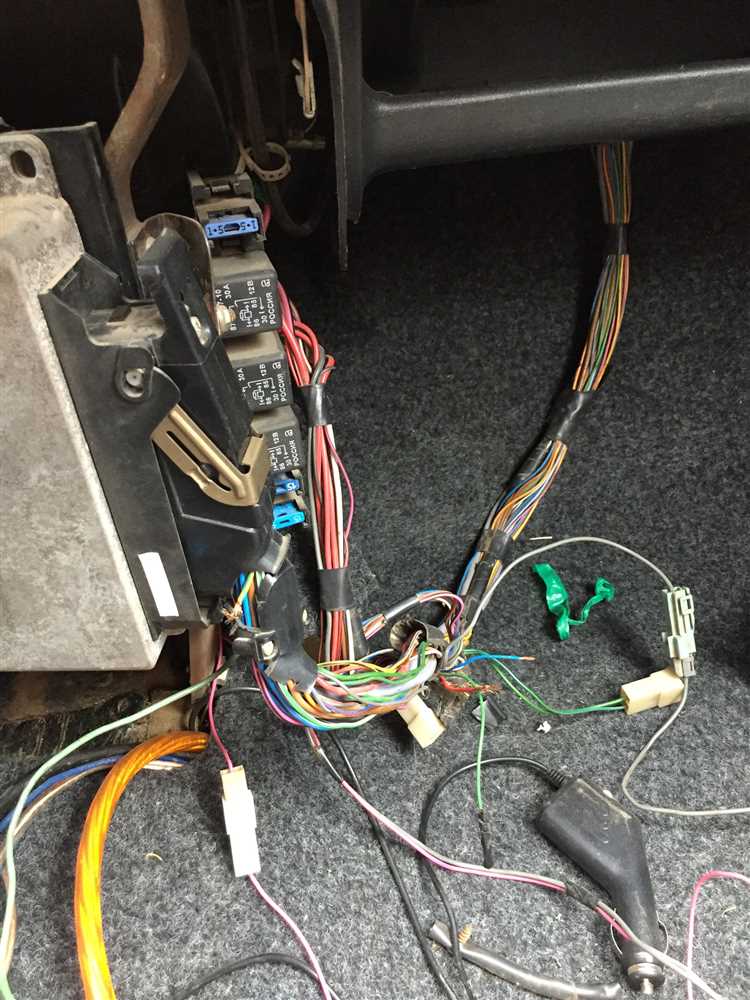 Точное местоположение разъема OBD-II в салоне Lexus GX470