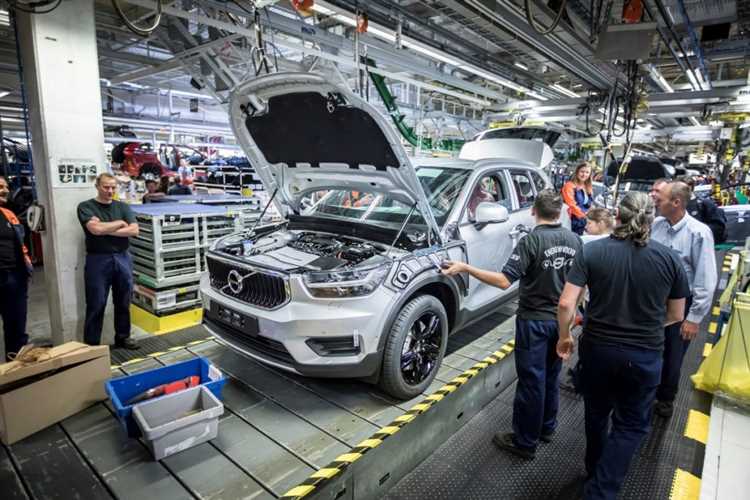 Процесс сборки Volvo XC40 на разных заводах
