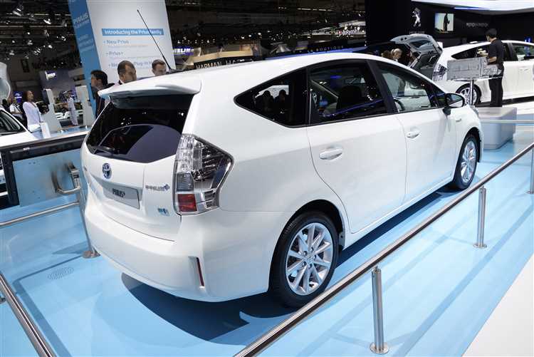 Как использовать прикуриватель в Toyota для постоянного плюса?
