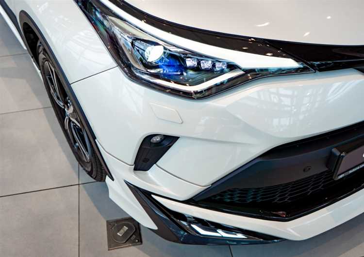 Где найти постоянный плюс в блоке предохранителей Toyota?