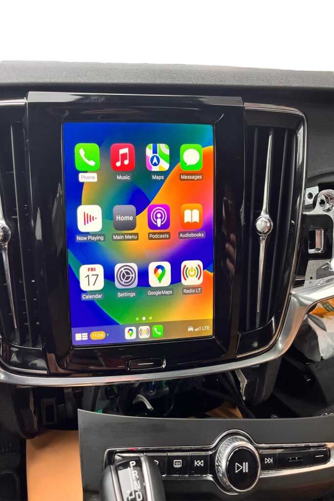 Обновление программного обеспечения системы Volvo для работы с Apple CarPlay