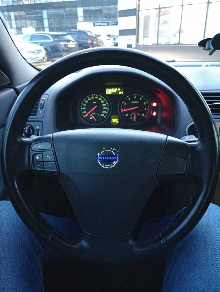 Подключение кнопок к штатной магнитоле Volvo S40 2006