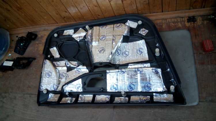 Демонтаж наружной ручки двери без повреждения лакокрасочного покрытия